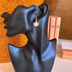 Pink and Gold Sea Shell & Starfish Earring- hypoallergenic & lightweight